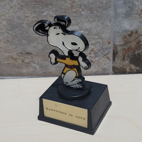 Peanuts Gang Aviva Snoopy Trophy Happiness Is Love - Picture 6 of 8